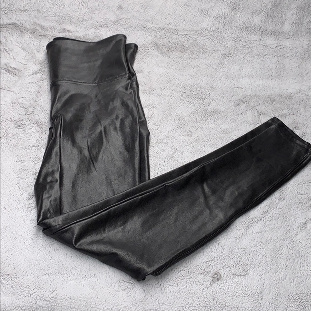 Spanx Faux Leather Legging Sz M